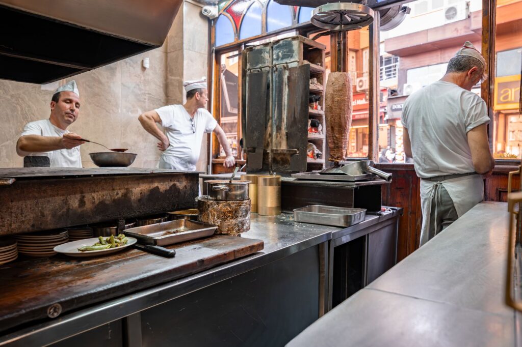 where to eat near Istiklal Caddesi